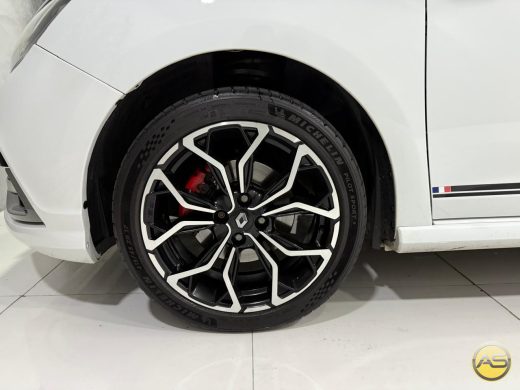 RENAULT Sandero - foto 10