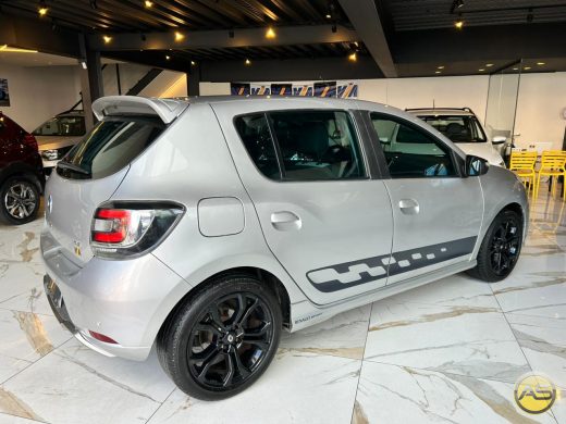 RENAULT Sandero - foto 6