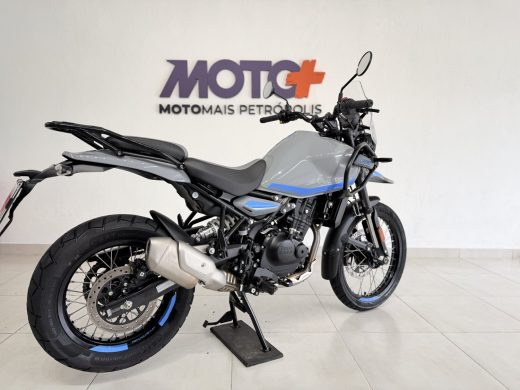 ROYAL ENFIELD HIMALAYAN 450 SLATE POPPY BLUE - foto 3