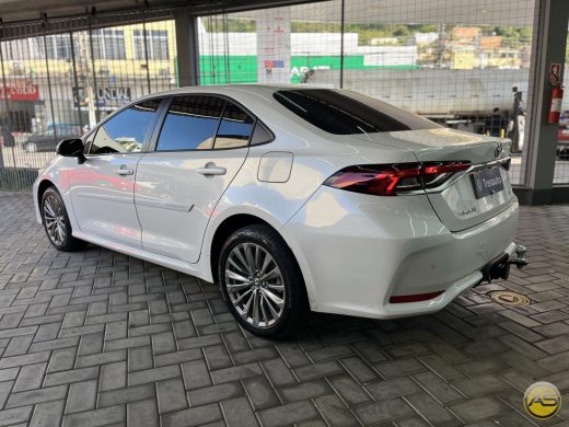 TOYOTA Corolla - foto 3