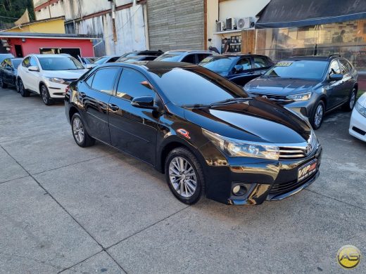 TOYOTA Corolla - foto 2
