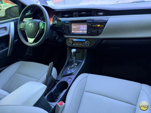 TOYOTA Corolla - foto 8