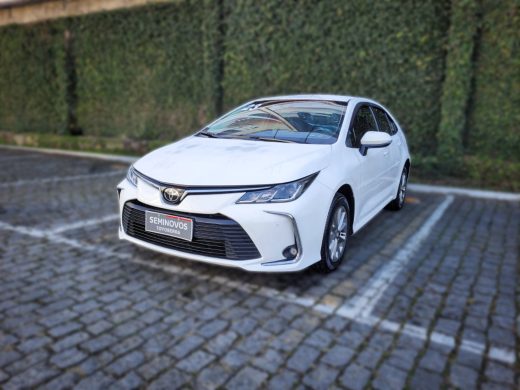 TOYOTA Corolla - foto 2