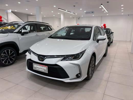 TOYOTA Corolla - foto 2