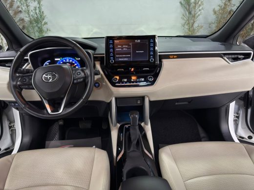 TOYOTA Corolla Cross - foto 8