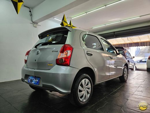 TOYOTA Etios - foto 4