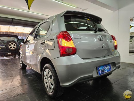 TOYOTA Etios - foto 5