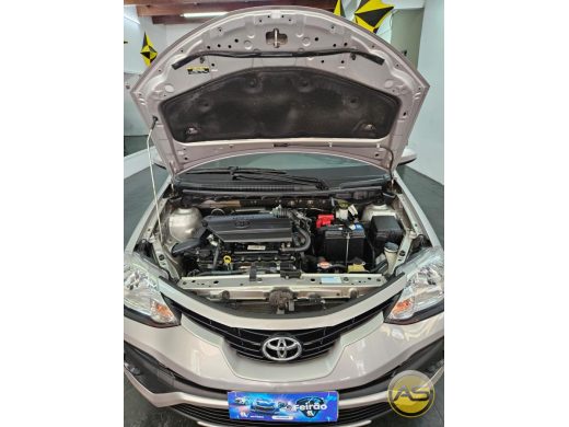 TOYOTA Etios - foto 8
