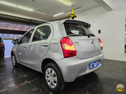 TOYOTA Etios - foto 5