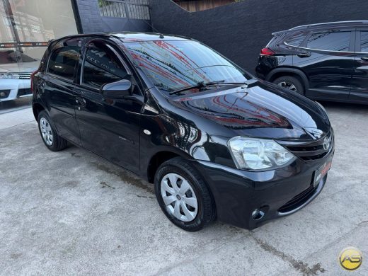 TOYOTA Etios - foto 4