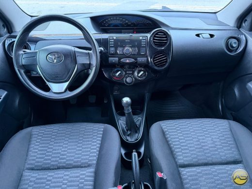TOYOTA Etios - foto 8