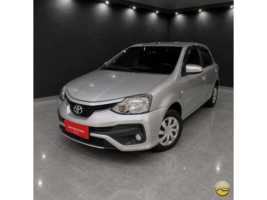 TOYOTA Etios - foto 3