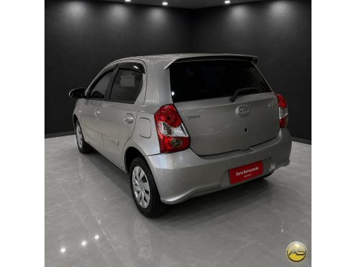 TOYOTA Etios - foto 4