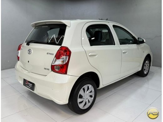 TOYOTA Etios - foto 4