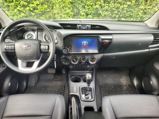 TOYOTA Hilux - foto 7