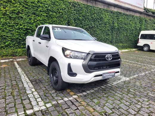 TOYOTA Hilux - foto 4
