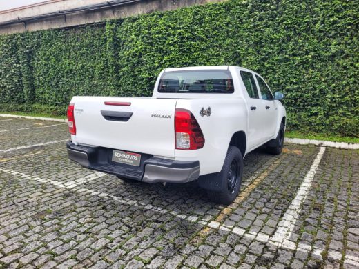 TOYOTA Hilux - foto 5