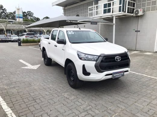 TOYOTA Hilux - foto 4