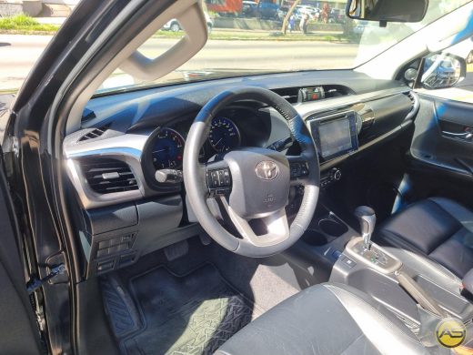 TOYOTA Hilux - foto 5