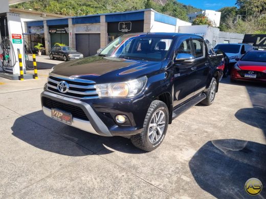 TOYOTA Hilux - foto 7