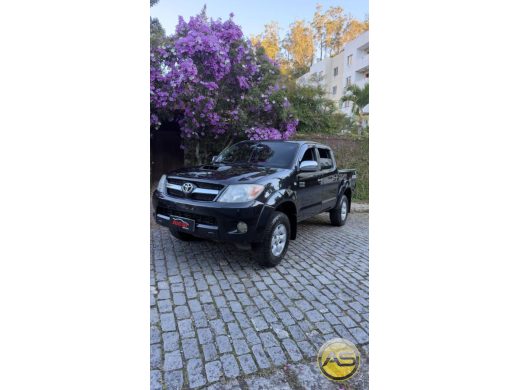 TOYOTA Hilux - foto 2