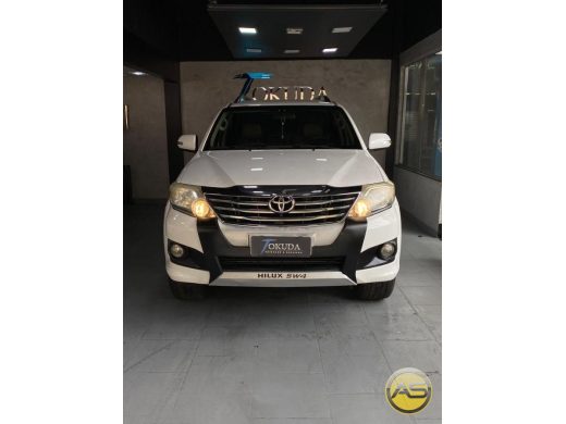 TOYOTA Hilux SW4 - foto 2
