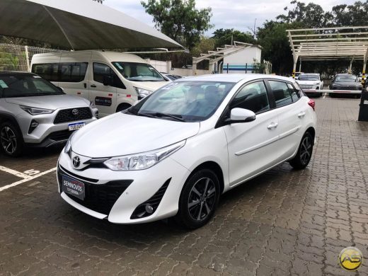 TOYOTA YARIS - foto 3