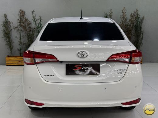 TOYOTA YARIS - foto 4