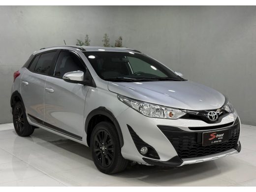 TOYOTA YARIS - foto 3