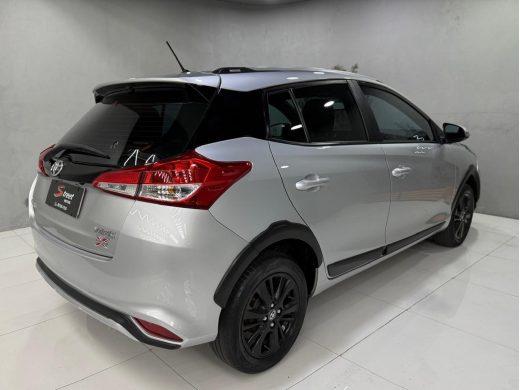 TOYOTA YARIS - foto 4