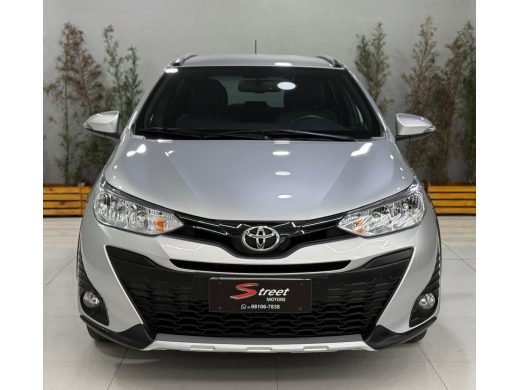 TOYOTA YARIS - foto 2