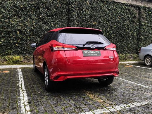 TOYOTA YARIS - foto 5