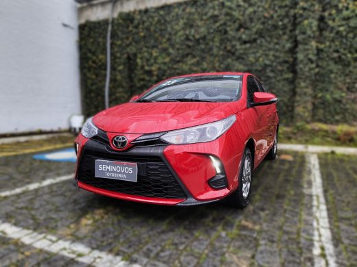 TOYOTA YARIS - foto 2