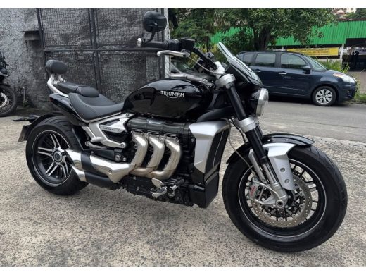 TRIUMPH ROCKET III - foto 2