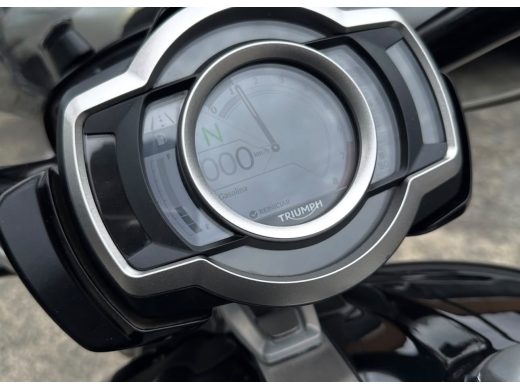 TRIUMPH ROCKET III - foto 6