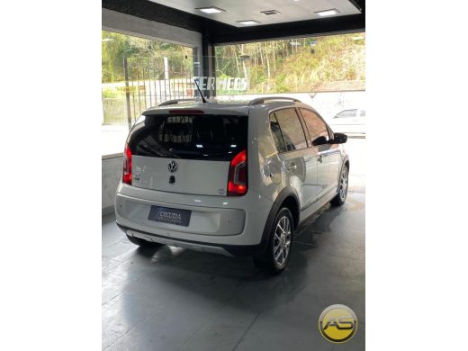 VOLKSWAGEN Cross Up - foto 3