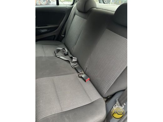 VOLKSWAGEN Fox - foto 2