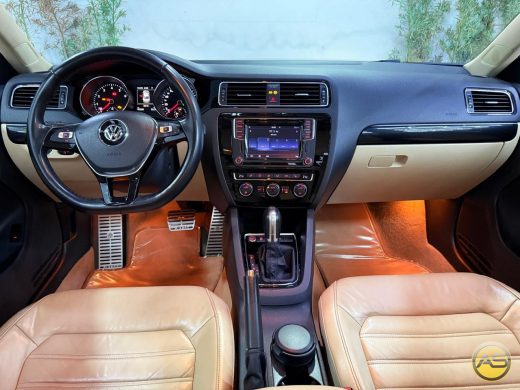 VOLKSWAGEN Jetta - foto 9