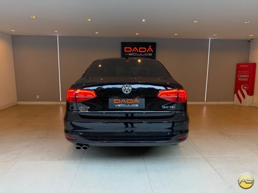 VOLKSWAGEN Jetta - foto 5