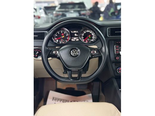 VOLKSWAGEN Jetta - foto 7