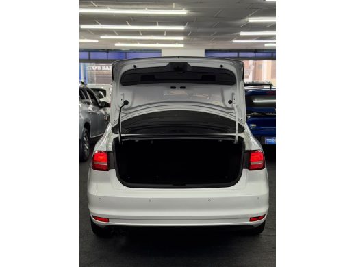 VOLKSWAGEN Jetta - foto 6