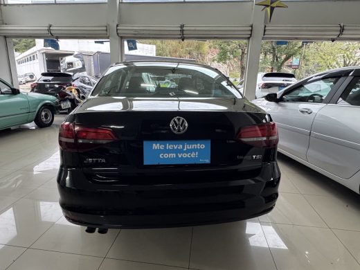 VOLKSWAGEN Jetta - foto 4