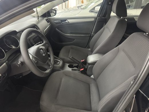 VOLKSWAGEN Jetta - foto 9