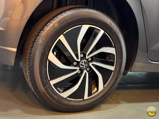 VOLKSWAGEN Polo - foto 6