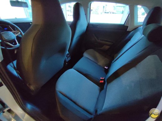 VOLKSWAGEN Polo - foto 7