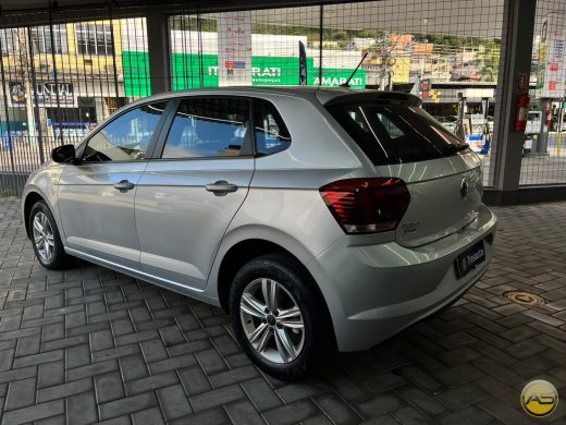 VOLKSWAGEN Polo - foto 4