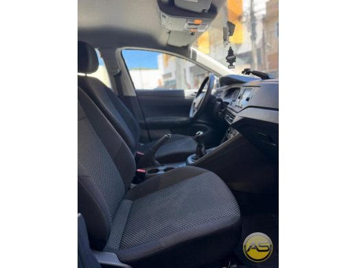 VOLKSWAGEN Polo - foto 6