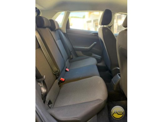 VOLKSWAGEN Polo - foto 7