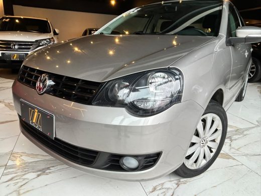 VOLKSWAGEN Polo - foto 2