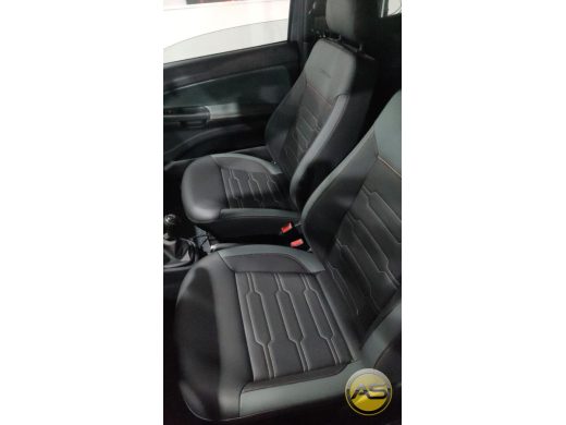 VOLKSWAGEN Saveiro - foto 2
